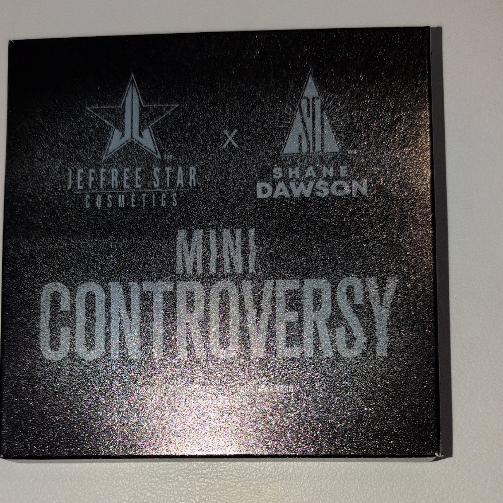 Jeffree Star Mini Controversy Palette